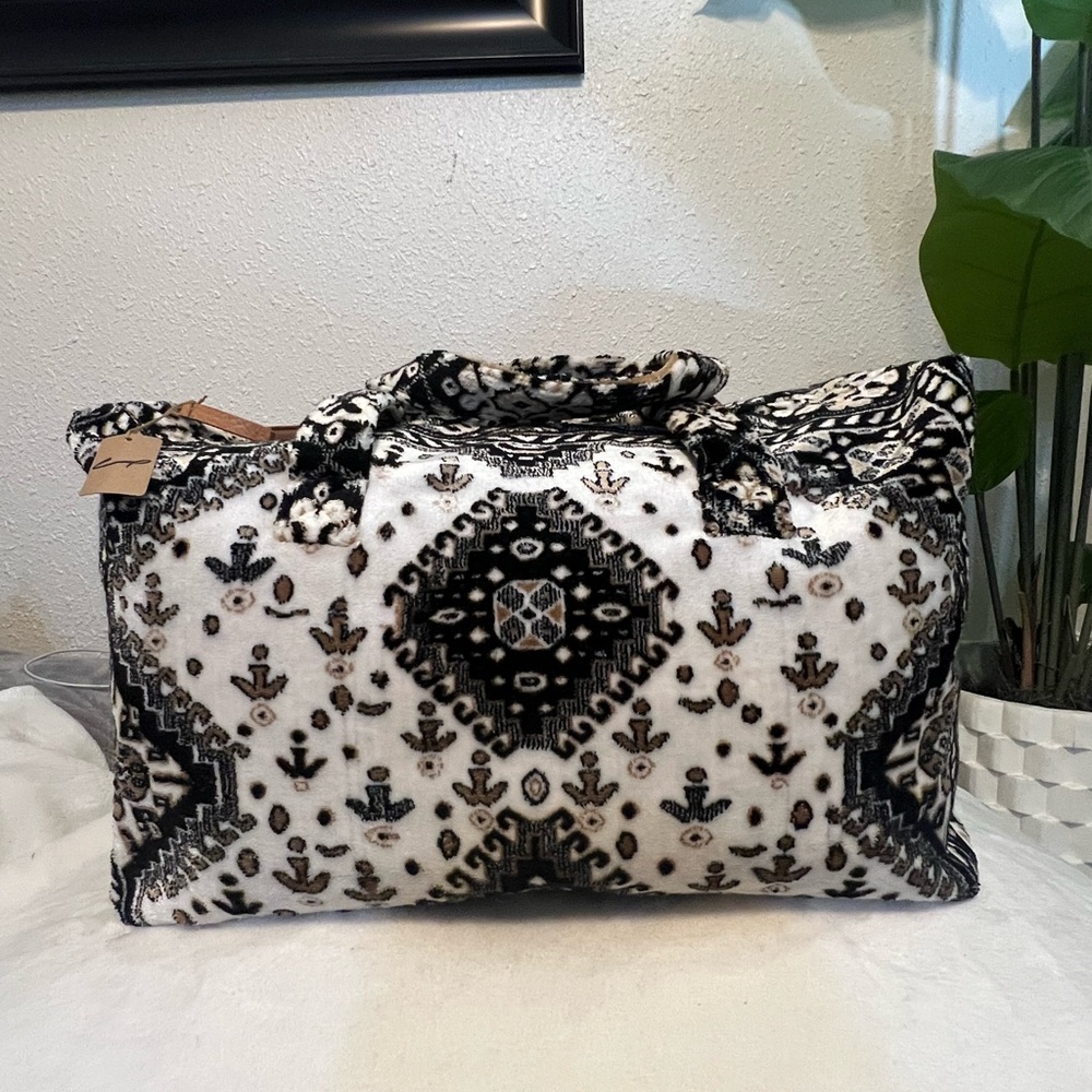 Anthropologie Lalla Marrakech Socco carpet tote bag